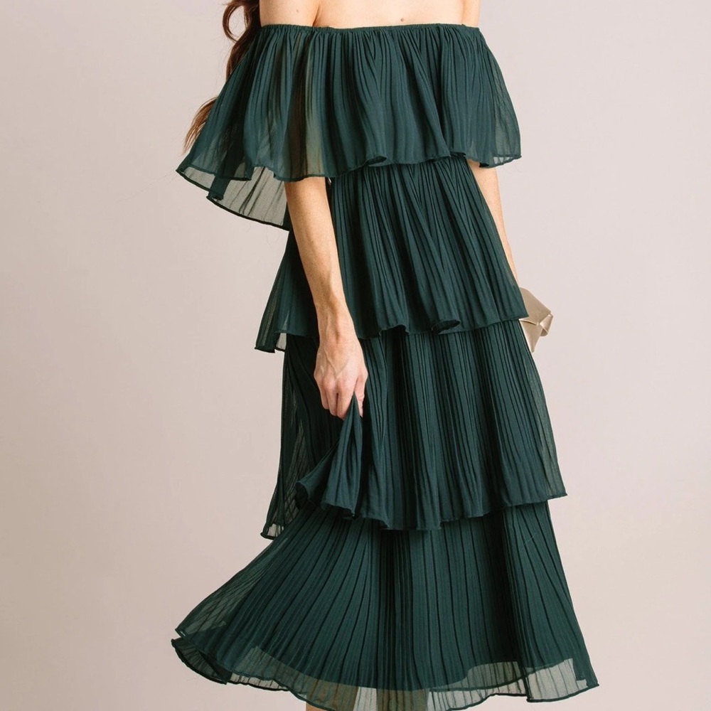 Just Me Green off the shoulder pleated midi dress